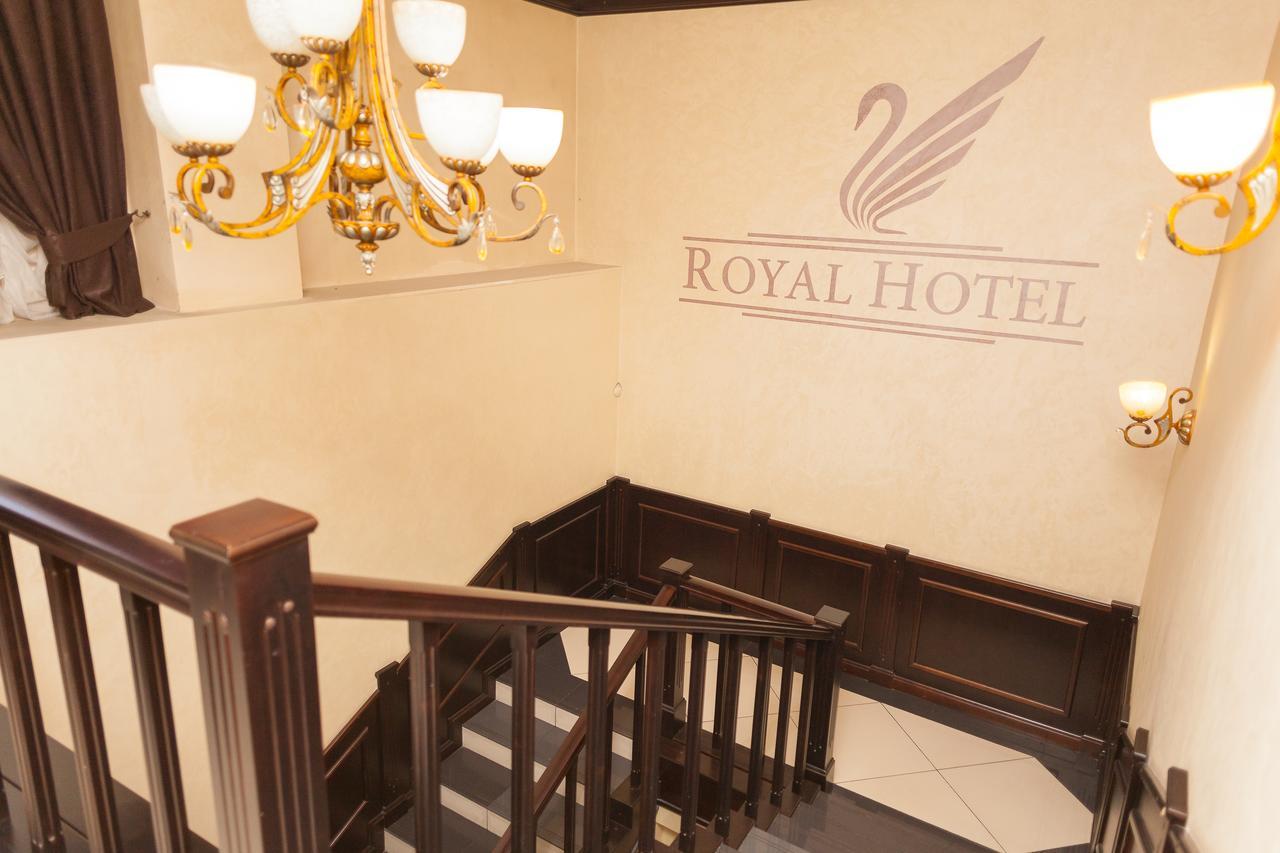 Royal Hotel 新库兹涅茨克 外观 照片